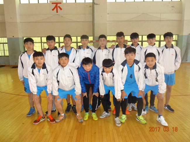 淮南三中在淮南市首届手球联赛中取得开门红