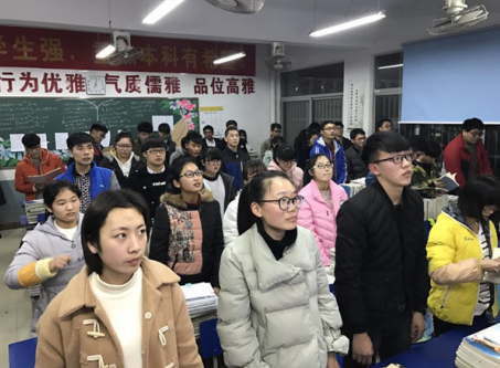 凤台一中高三年级举行百日冲刺誓师活动